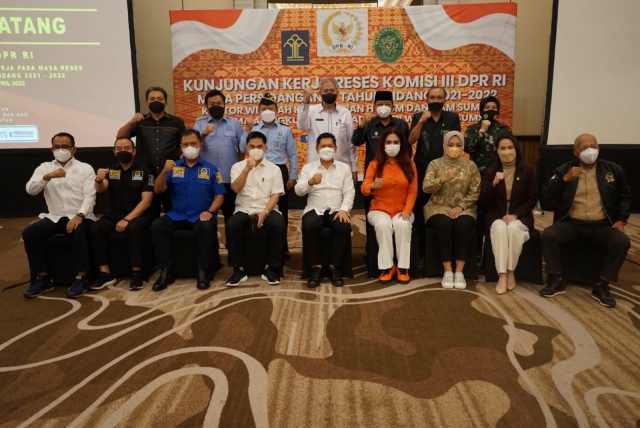 KUNJUNGAN KERJA KOMISI III DPR RI DENGAN EMPAT LINGKUNGAN PERADILAN  PROVINSI SUMATERA SELATAN