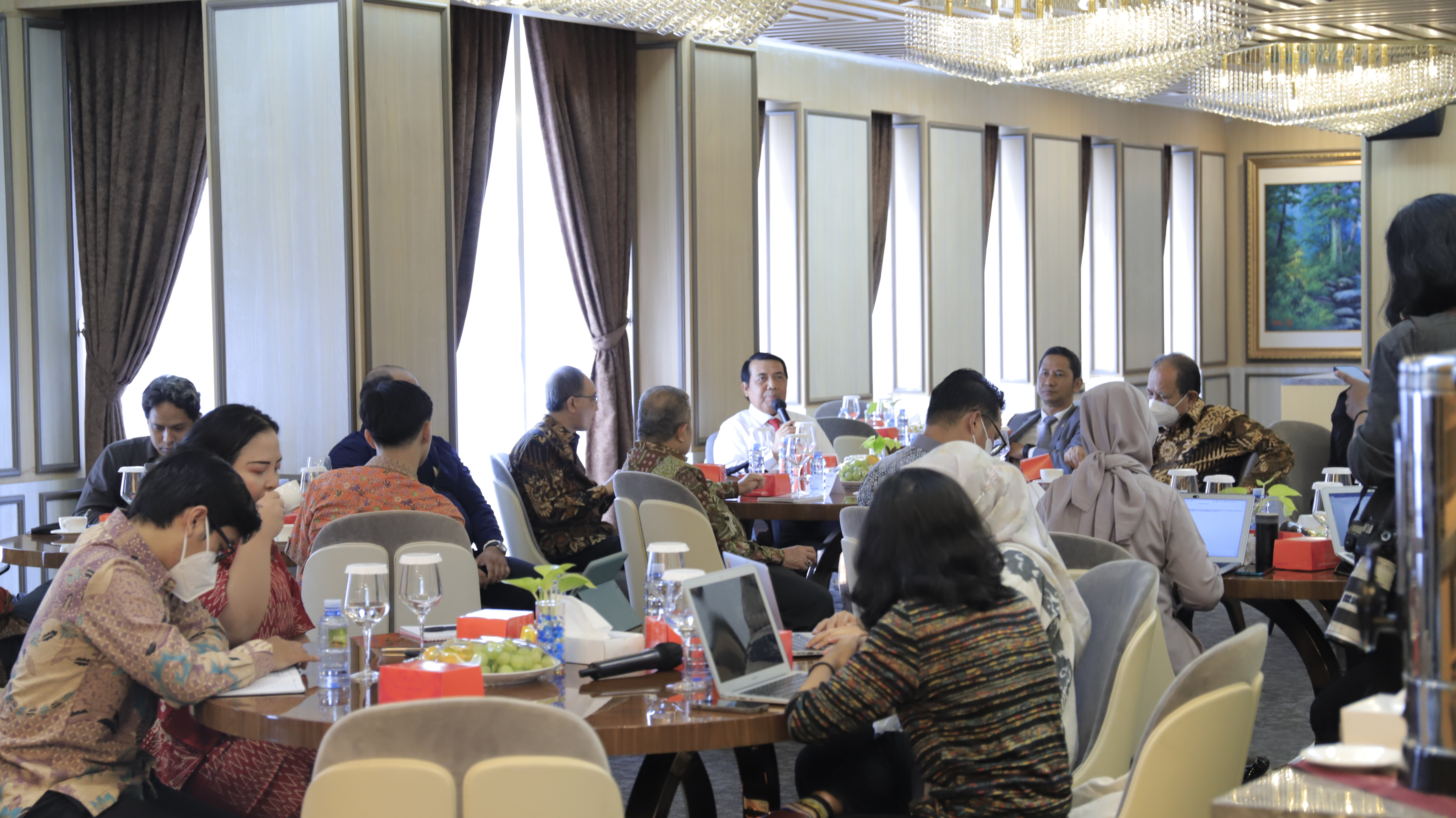 MAHKAMAH AGUNG MINTA MASYARAKAT IKUT AWASI PERADILAN