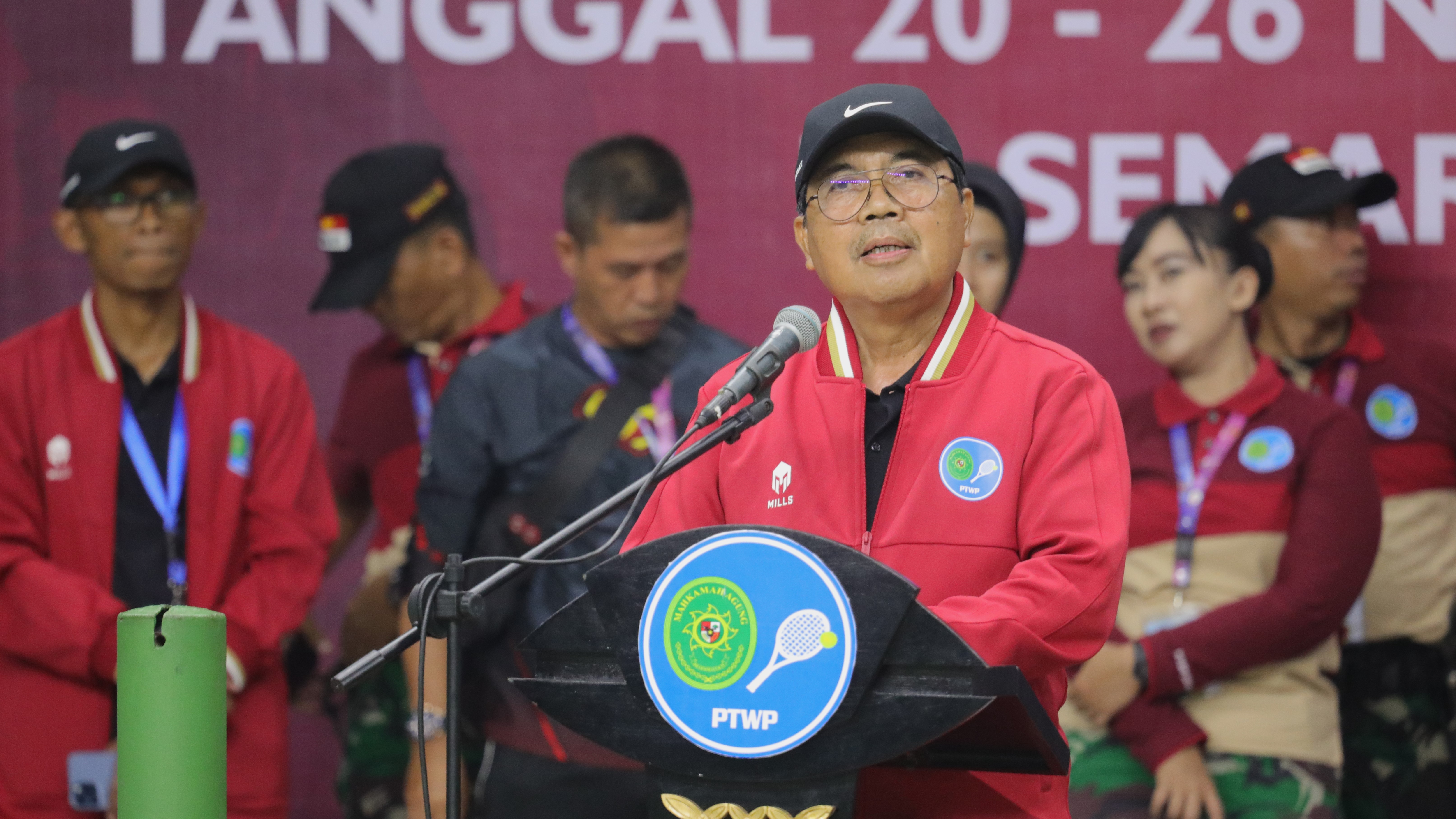 TUTUP TURNAMEN TENIS BEREGU, KMA SAMPAIKAN LIMA PESAN KEPADA WARGA PERADILAN