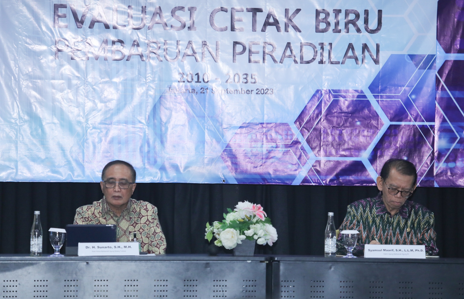 MEMBUKA EVALUASI CETAK BIRU PEMBAHARUAN PERADILAN, WAKIL MA BIDANG YUDISIAL UNGKAP CETAK BIRU ADALAH KOMPAS