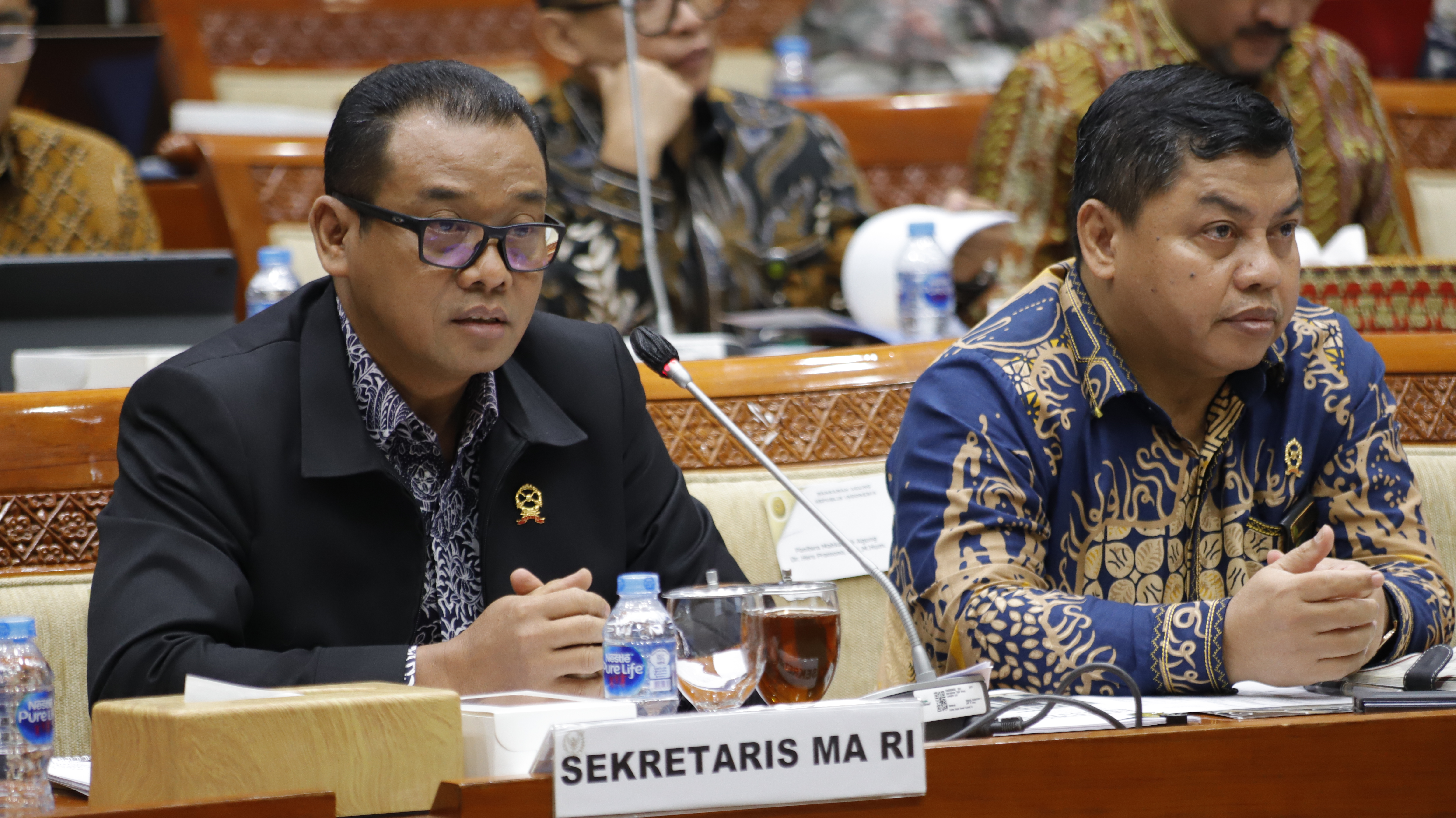 SEKRETARIS MAHKAMAH AGUNG HADIRI RAPAT DENGAR PENDAPAT KOMISI III DPR RI