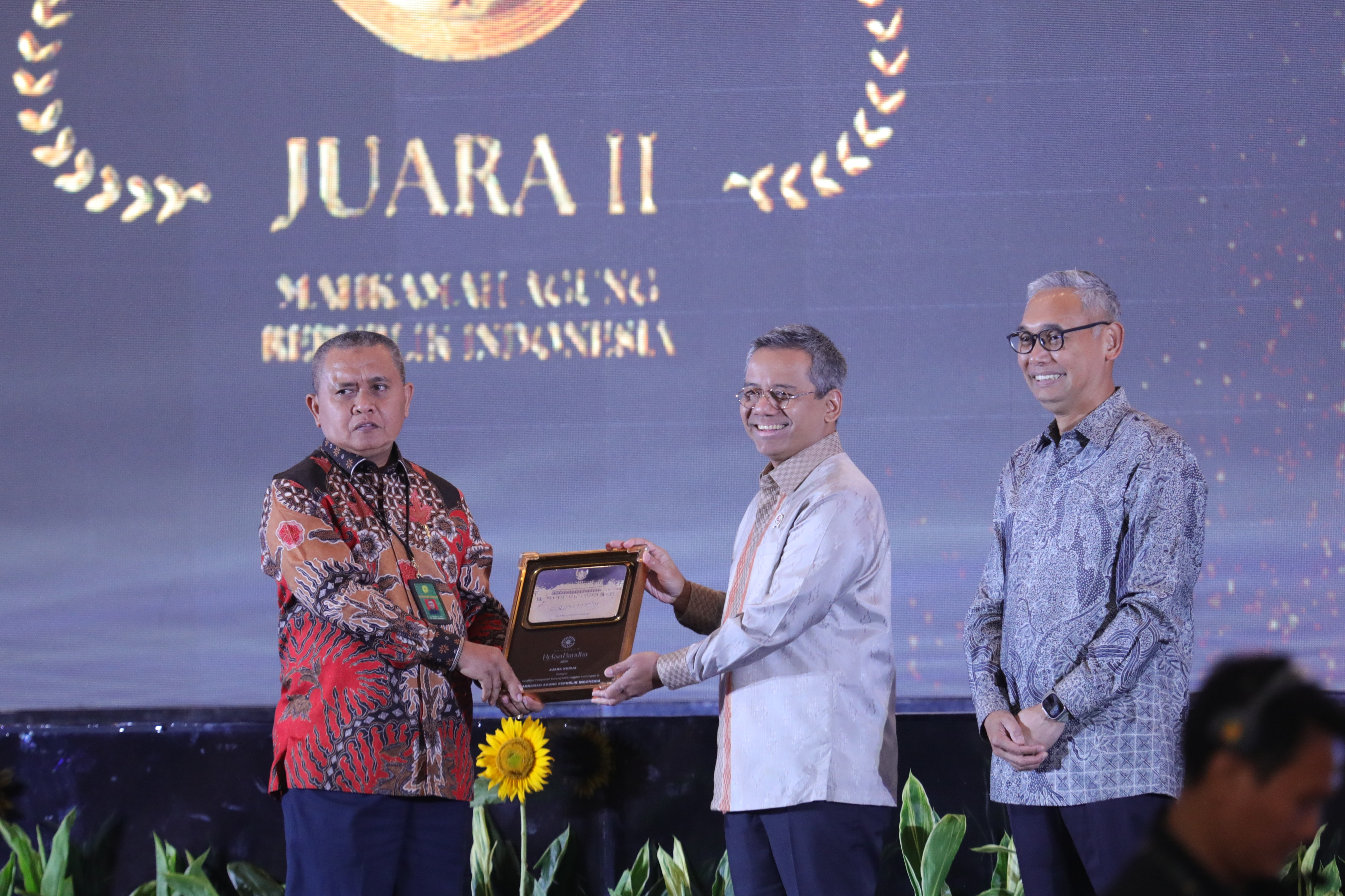 MA RAIH JUARA II PENGHARGAAN REKSA BANDHA DARI DIREKTORAT JENDERAL KEKAYAAN NEGARA KEMENTERIAN KEUANGAN