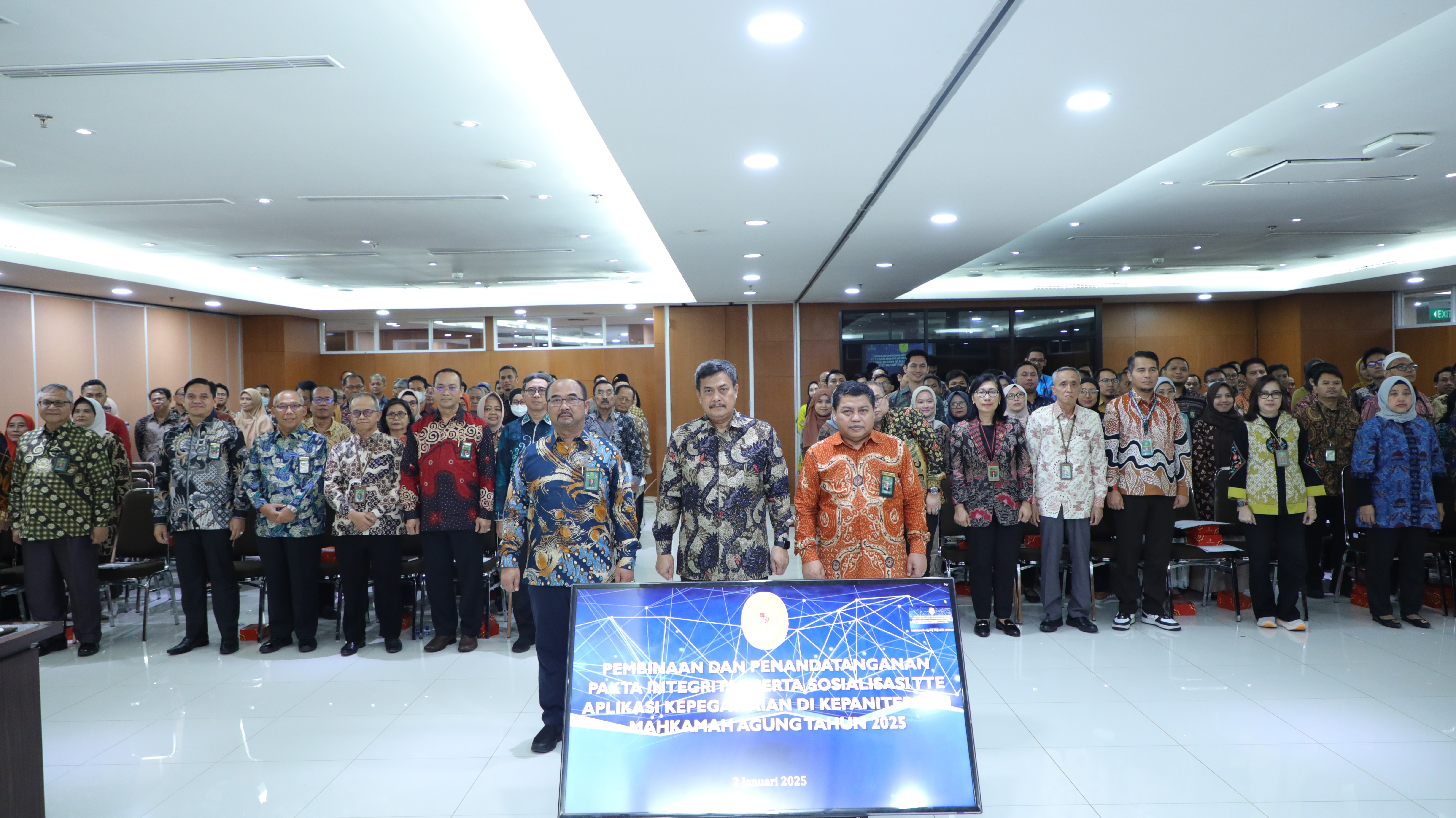 AWALI TAHUN BARU 2025 TUAKA PENGAWASAN MA LAKUKAN PEMBINAAN DI LINGKUNGAN KEPANITERAAN MAHKAMAH AGUNG