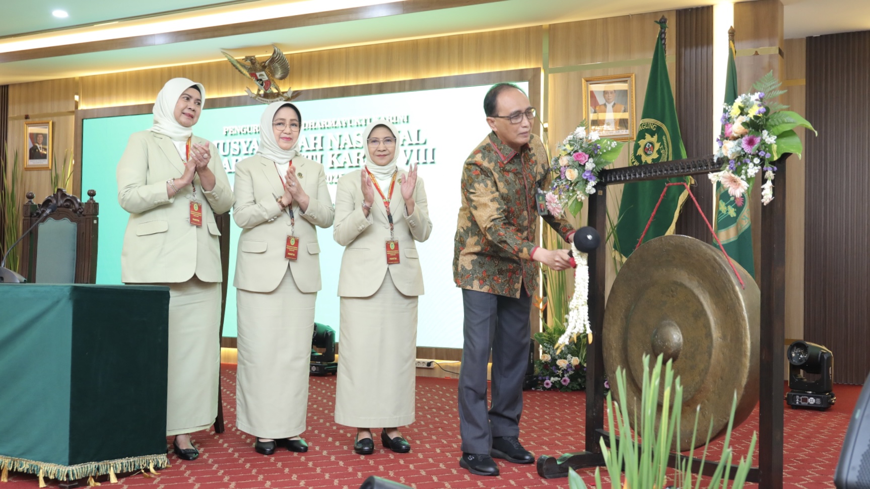 HADIRI MUNAS DHARMAYUKTI KARINI, KETUA MA MENGAJAK PERAN PEREMPUAN SEBAGAI ISTRI DALAM UPAYA PENCEGAHAN PRILAKU KORUPSI