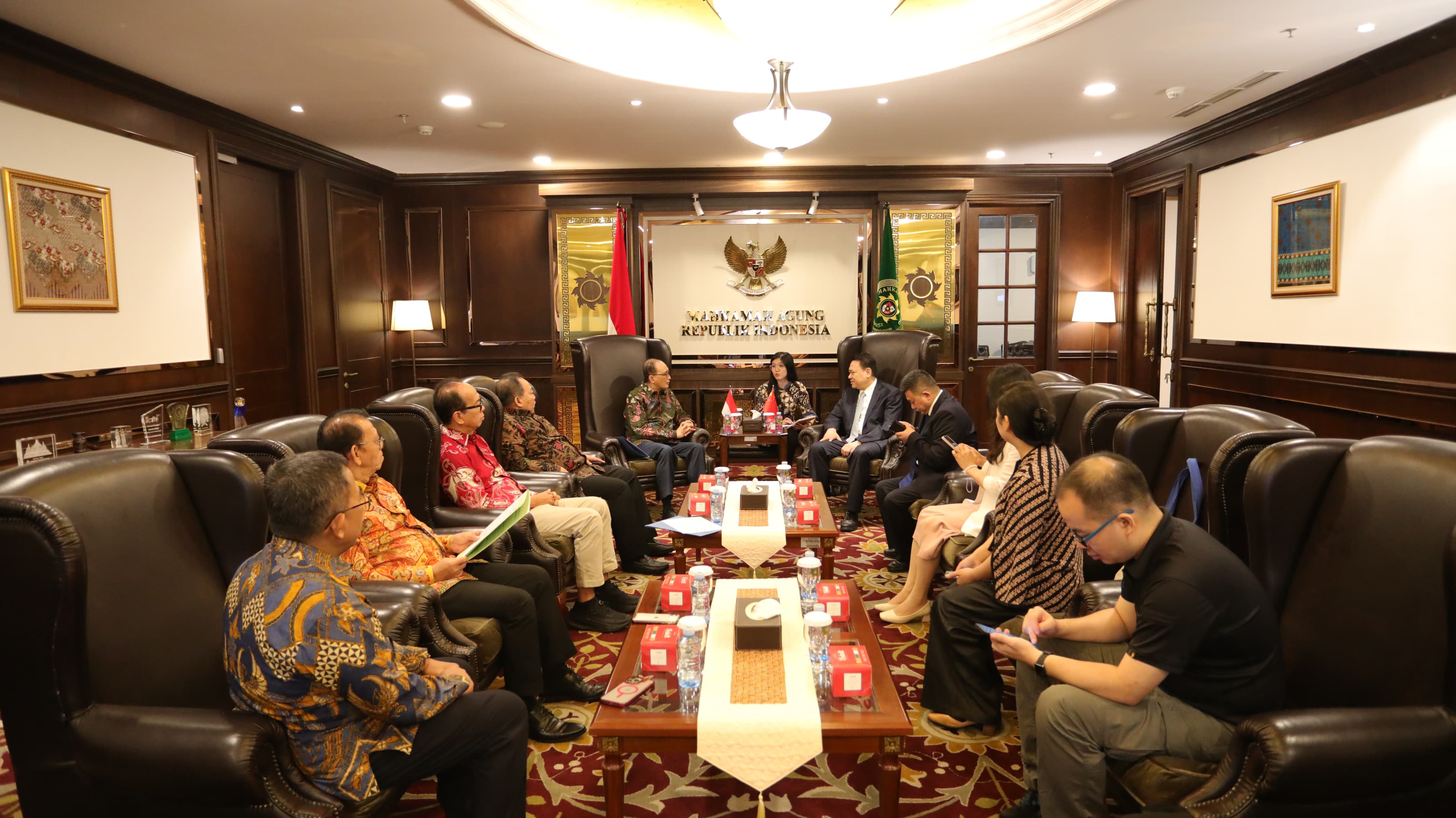 KETUA MA MENERIMA KUNJUNGAN DELEGASI SWUPL