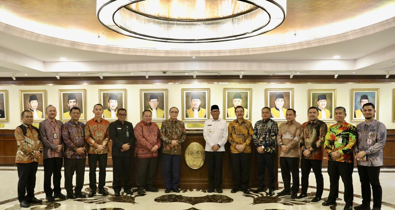 MAHKAMAH AGUNG TERIMA HIBAH TANAH DARI PEMERINTAH PROVINSI LAMPUNG