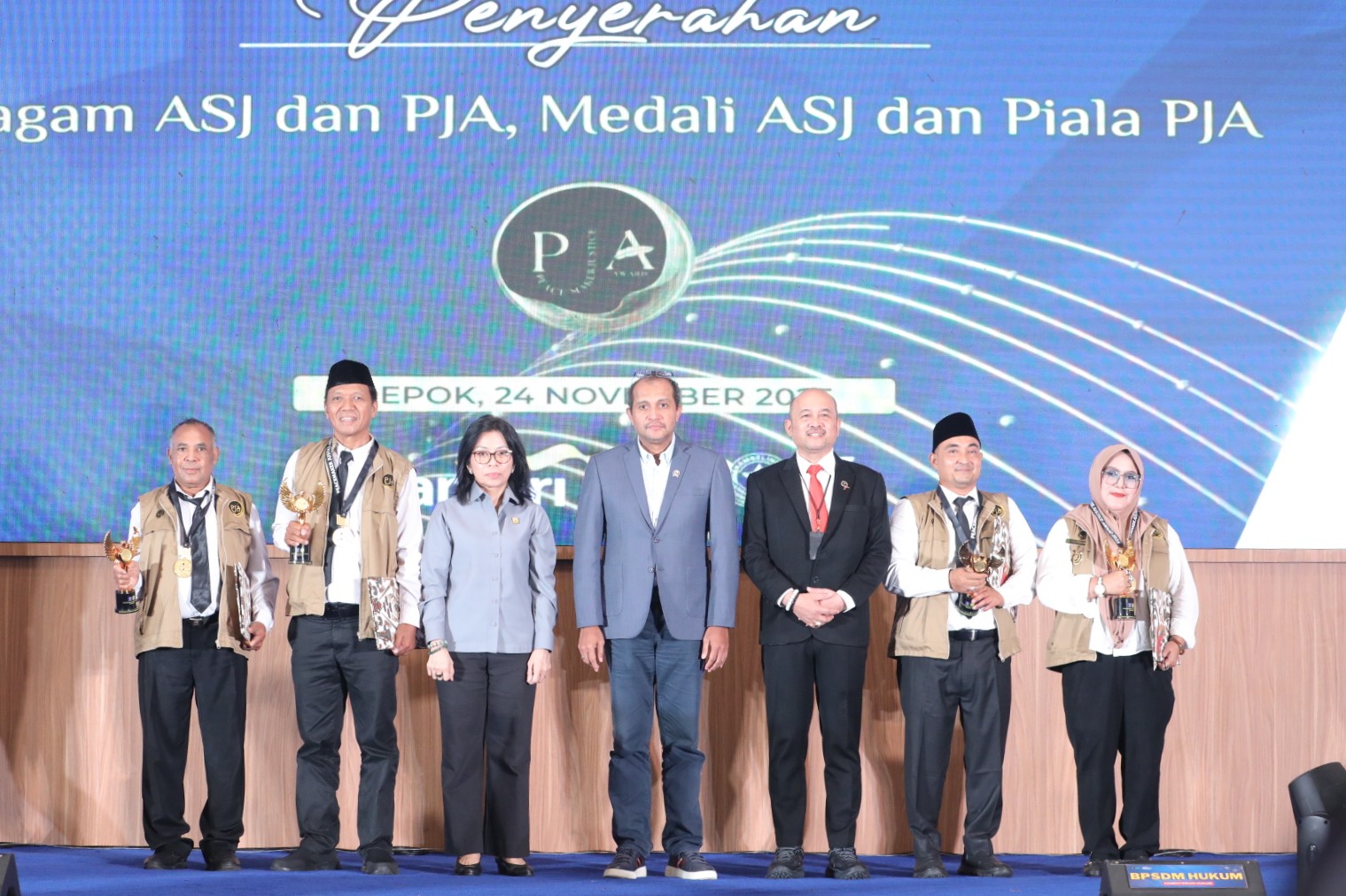 KEPALA BUA MA DORONG PENYELESAIAN SENGKETA SECARA DAMAI OLEH PARA ‘PEACEMAKER’ DESA-KELURAHAN