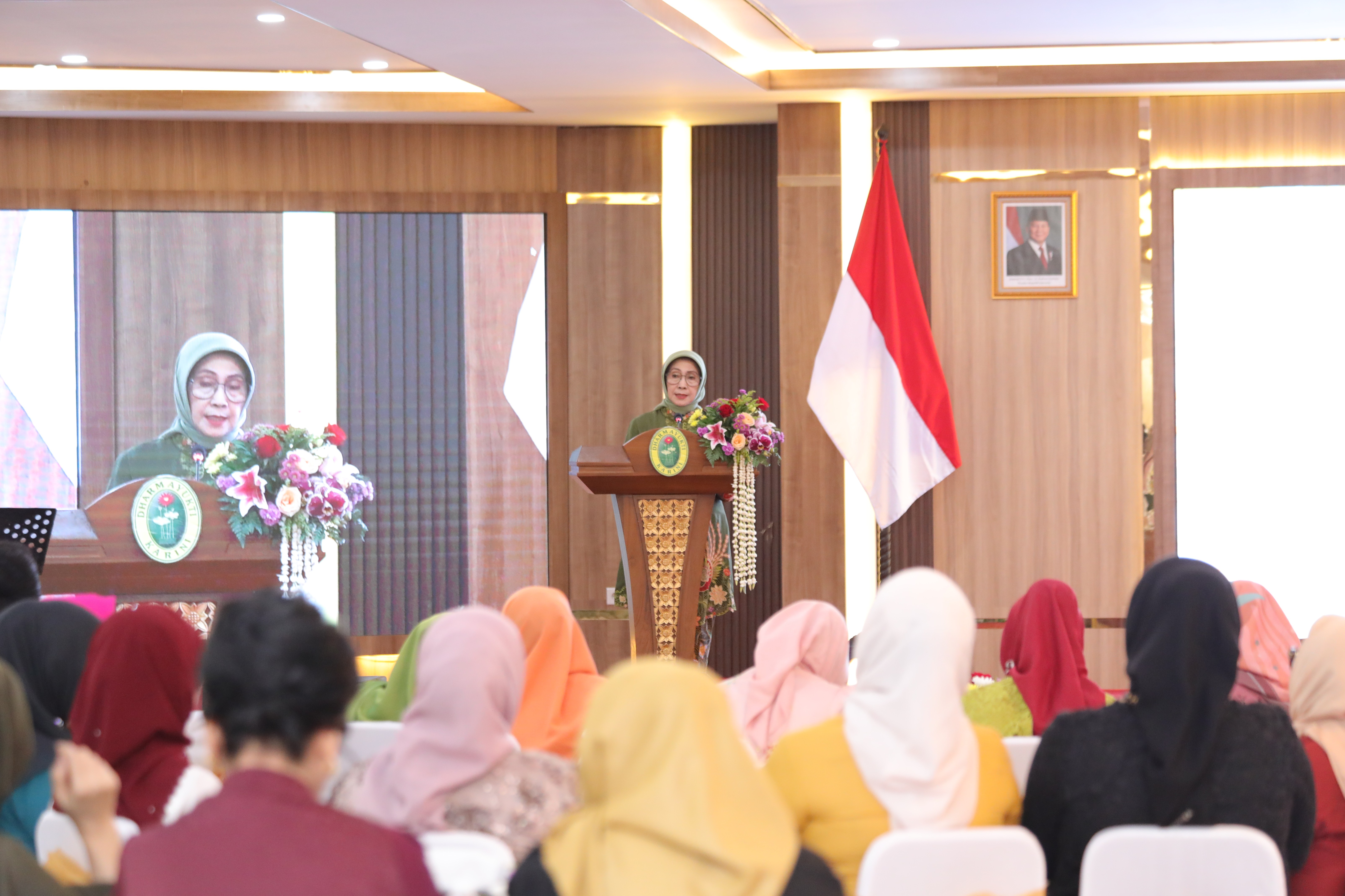 DYK MA RI BEKALI PARA ISTRI HAKIM DAN APARATUR PEMAHAMAN ANTI KORUPSI