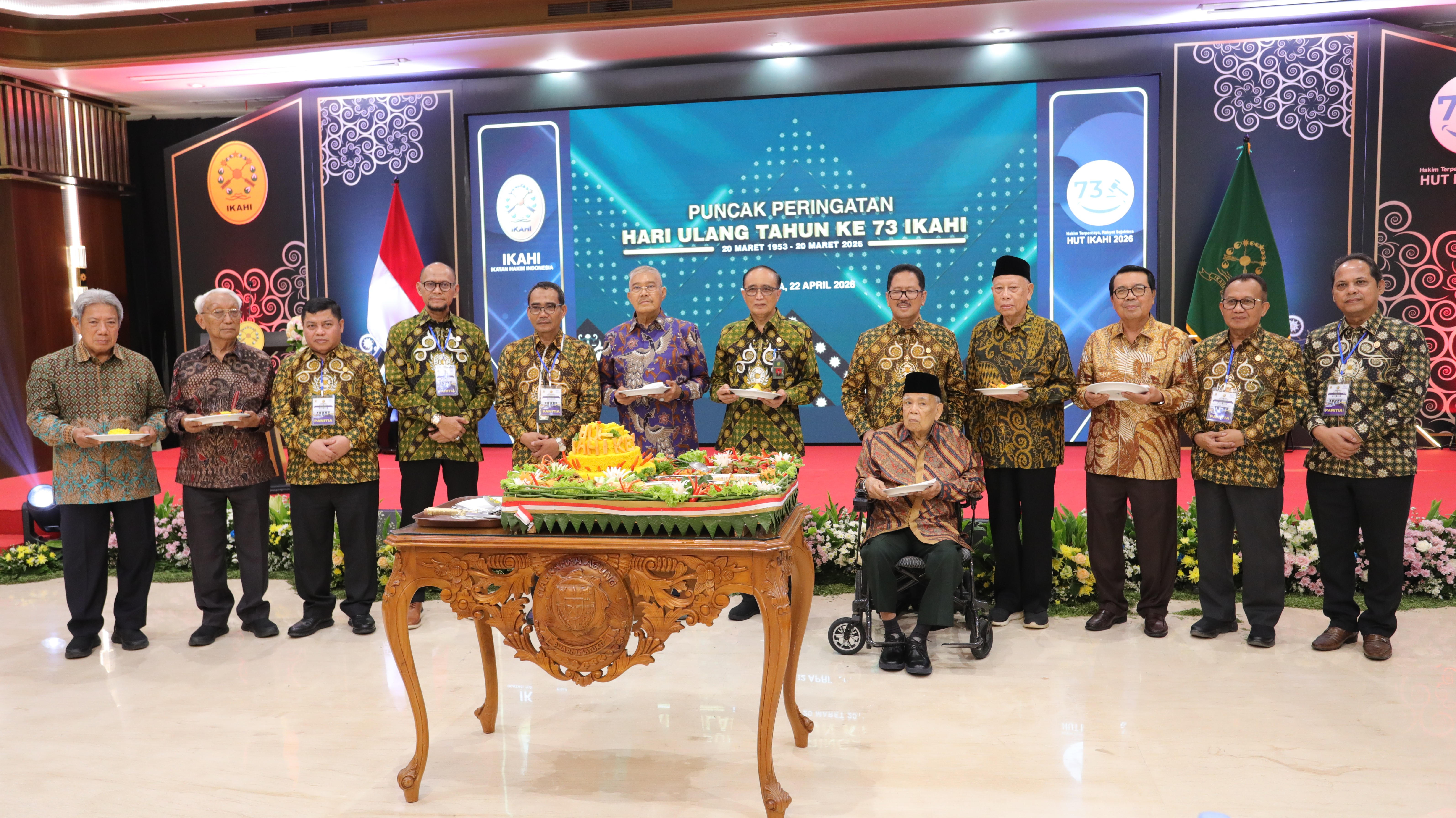 HAKIM TERPERCAYA, RAKYAT SEJAHTERA: PUNCAK PERINGATAN HUT KE-73 IKAHI