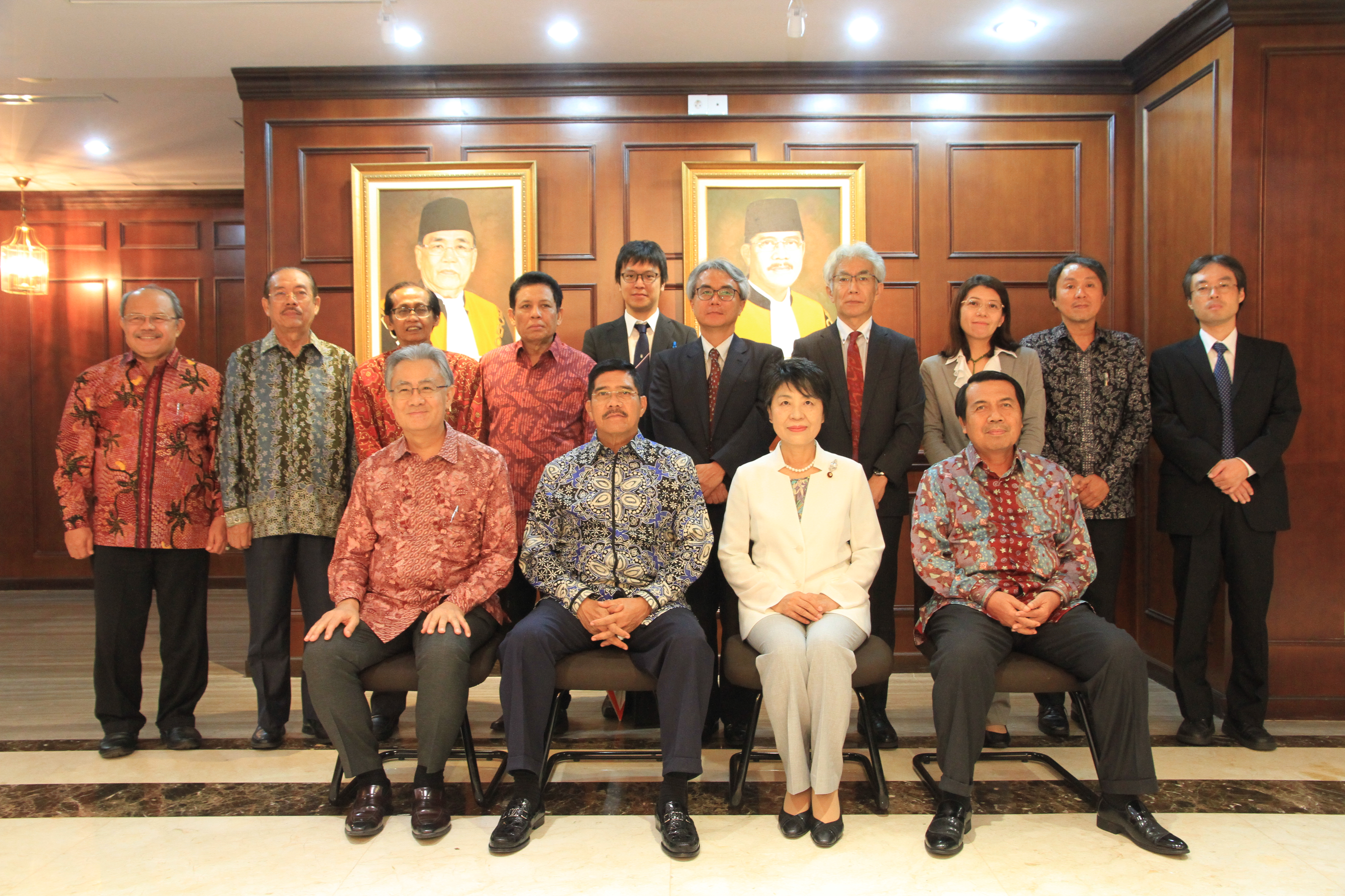 KUNJUNGAN MENTERI KEHAKIMAN JEPANG KE MAHKAMAH AGUNG