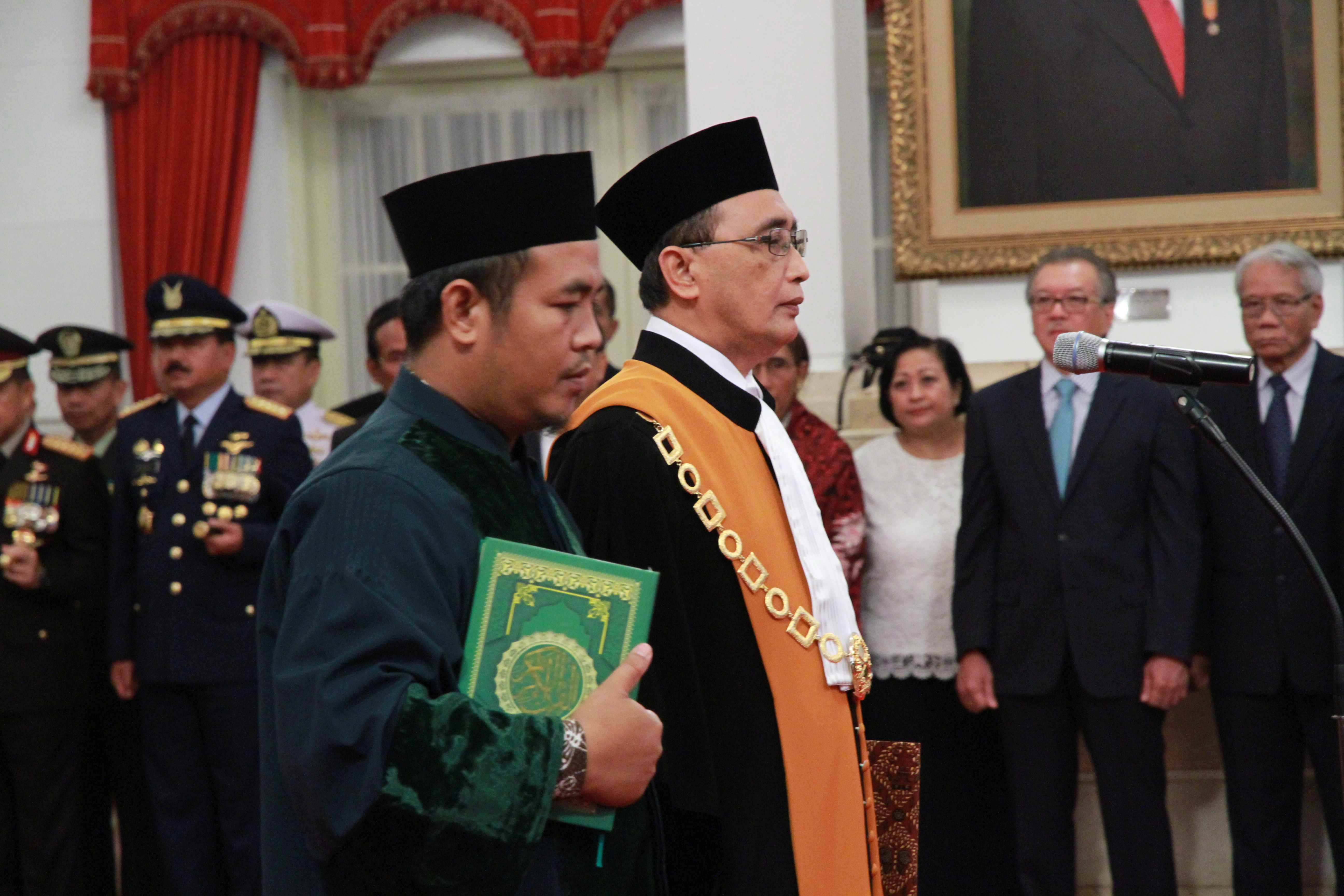 THE HON. SUNARTO TAKES OATH OF OFFICE AS NON-JUDICIAL DEPUTY CHIEF JUSTICE