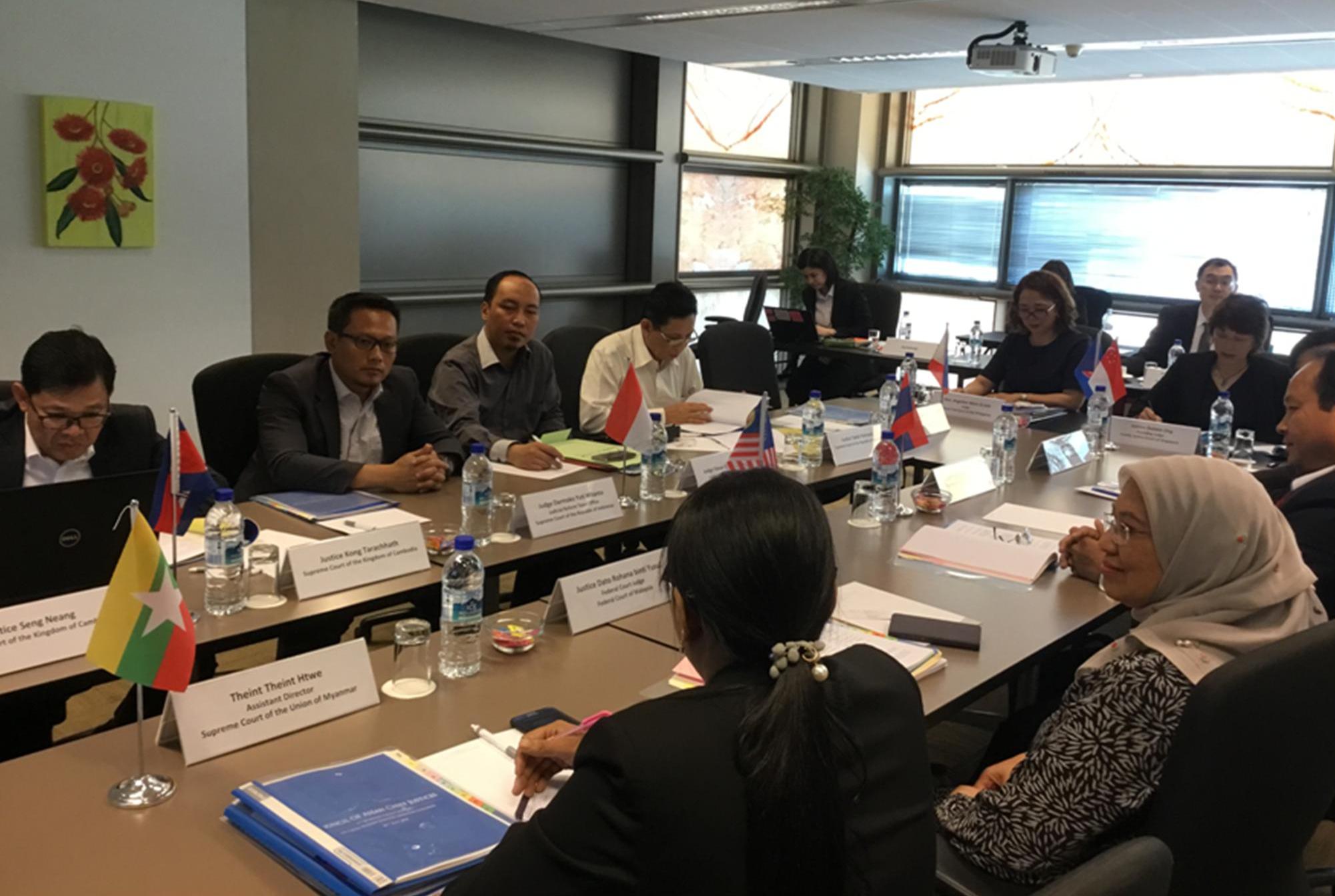 PERWAKILAN MAHKAMAH AGUNG RI HADIRI WORKING GROUP MEETING TENTANG ON CROSS-BORDER DISPUTES INVOLVING CHILDREN DI SINGAPURA