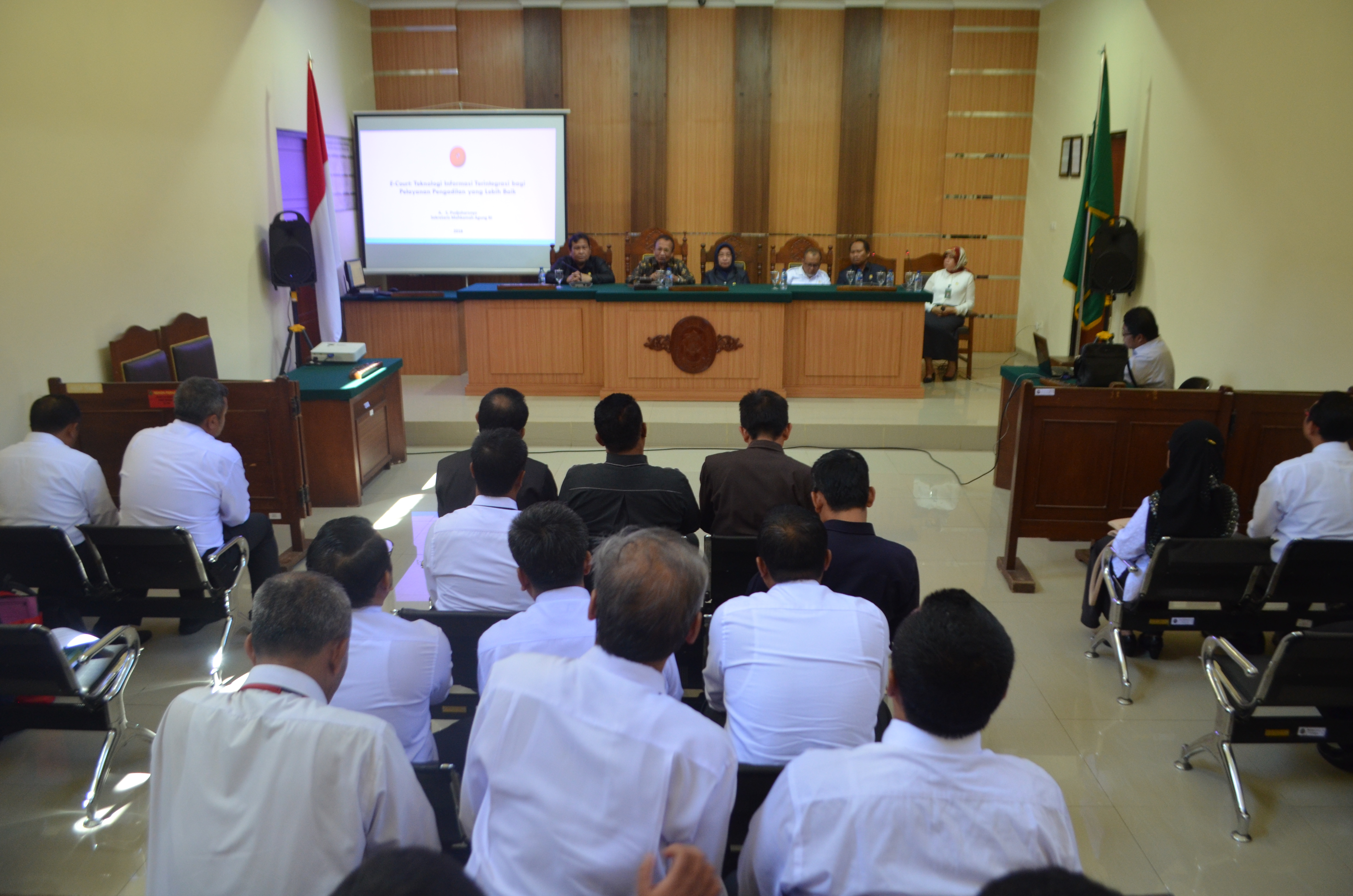 SEKRETARIS MAHKAMAH AGUNG KESUNGGUHAN DAN SOSIALISASI, KUNCI SUKSES IMPLEMENTASI E-COURT