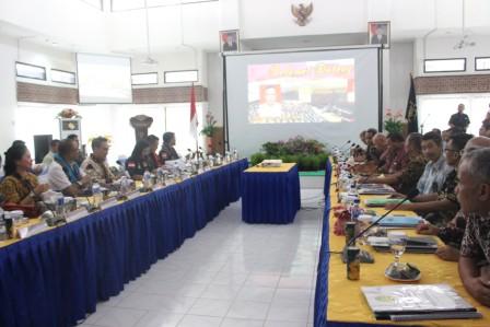 KUNJUNGAN KERJA KOMISI III DPR RI DENGAN EMPAT LINGKUNGAN PERADILAN PROVINSI NUSA TENGGARA TIMUR
