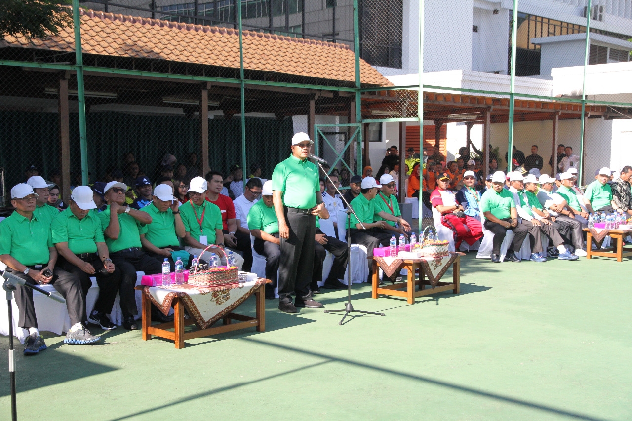 KMA MEMBUKA PERTANDINGAN TENIS INVITASI PTWP PUSAT