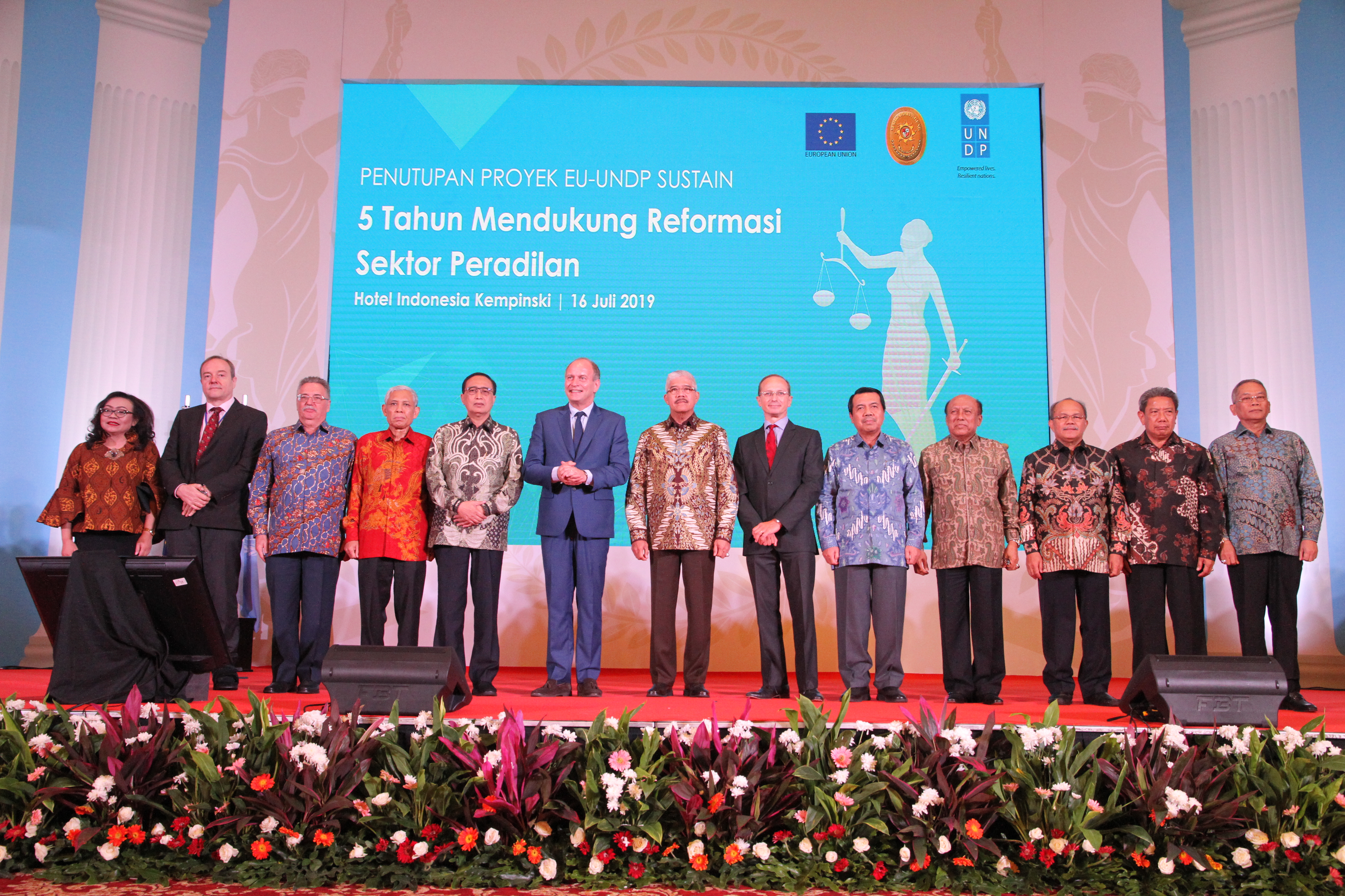 KETUA MAHKAMAH AGUNG RESMI MENUTUP PROYEK SUSTAIN EU-UNDP