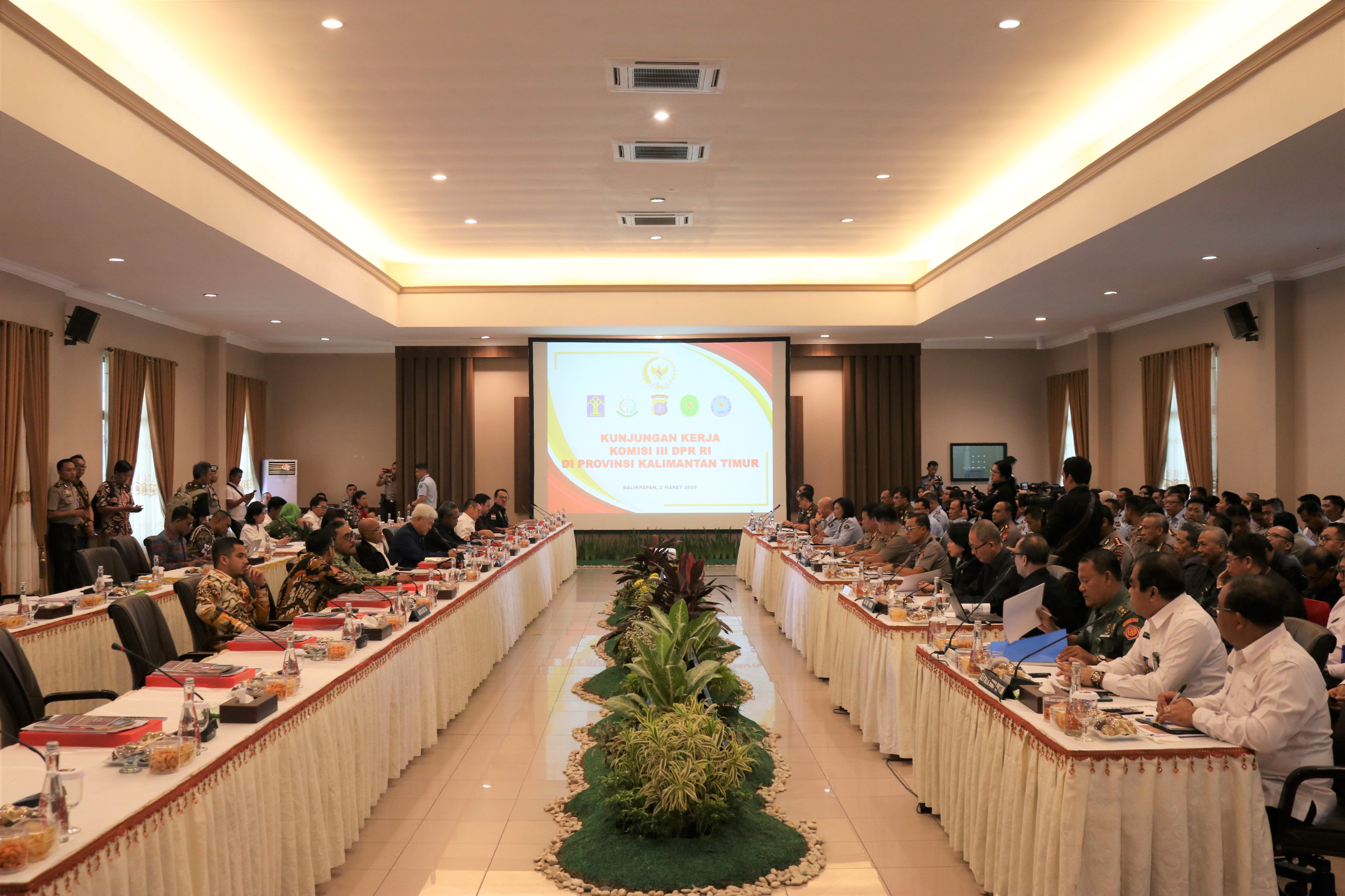 Kunjungan Kerja Komisi III DPR RI Ke Kalimantan Timur Dengan Mitra Penegak Hukum