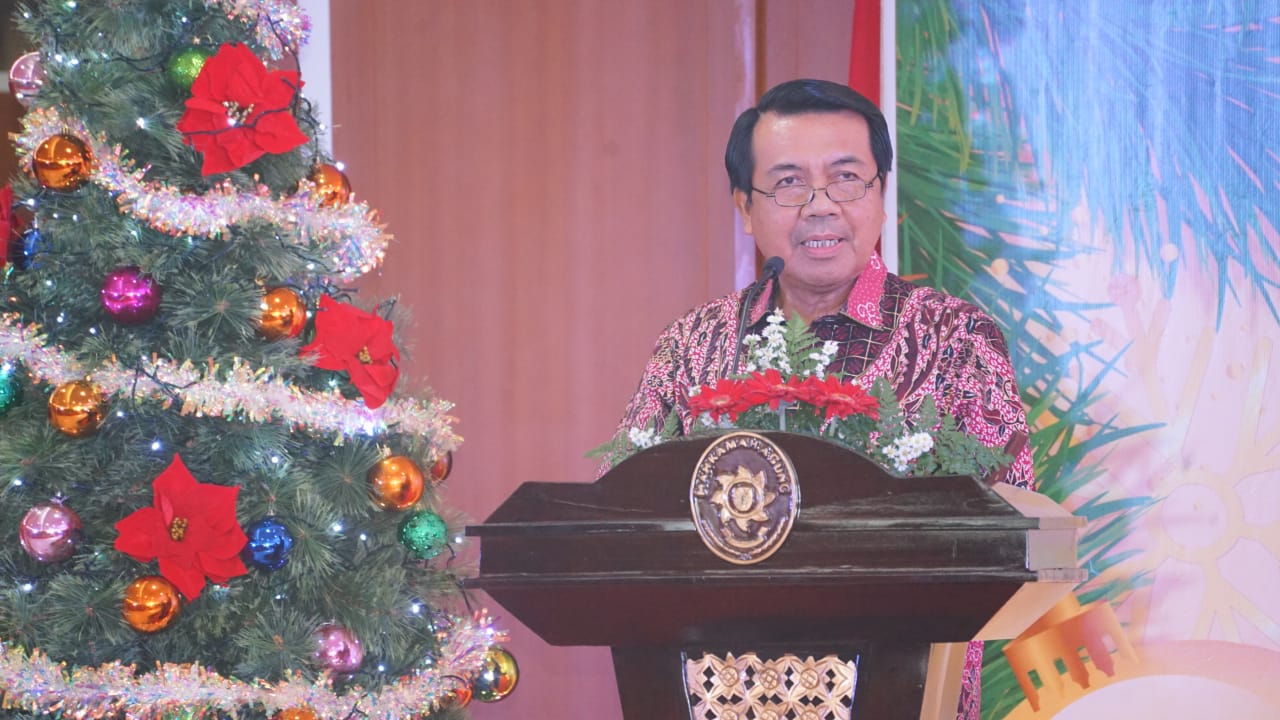 KETUA MA HADIRI PERAYAAN NATAL KELUARGA BESAR MAHKAMAH AGUNG TAHUN 2021